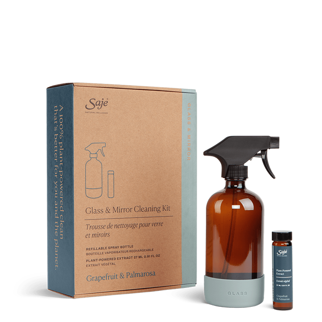 glass and mirror cleaning kit box with the glass spray bottle and the extract next to it